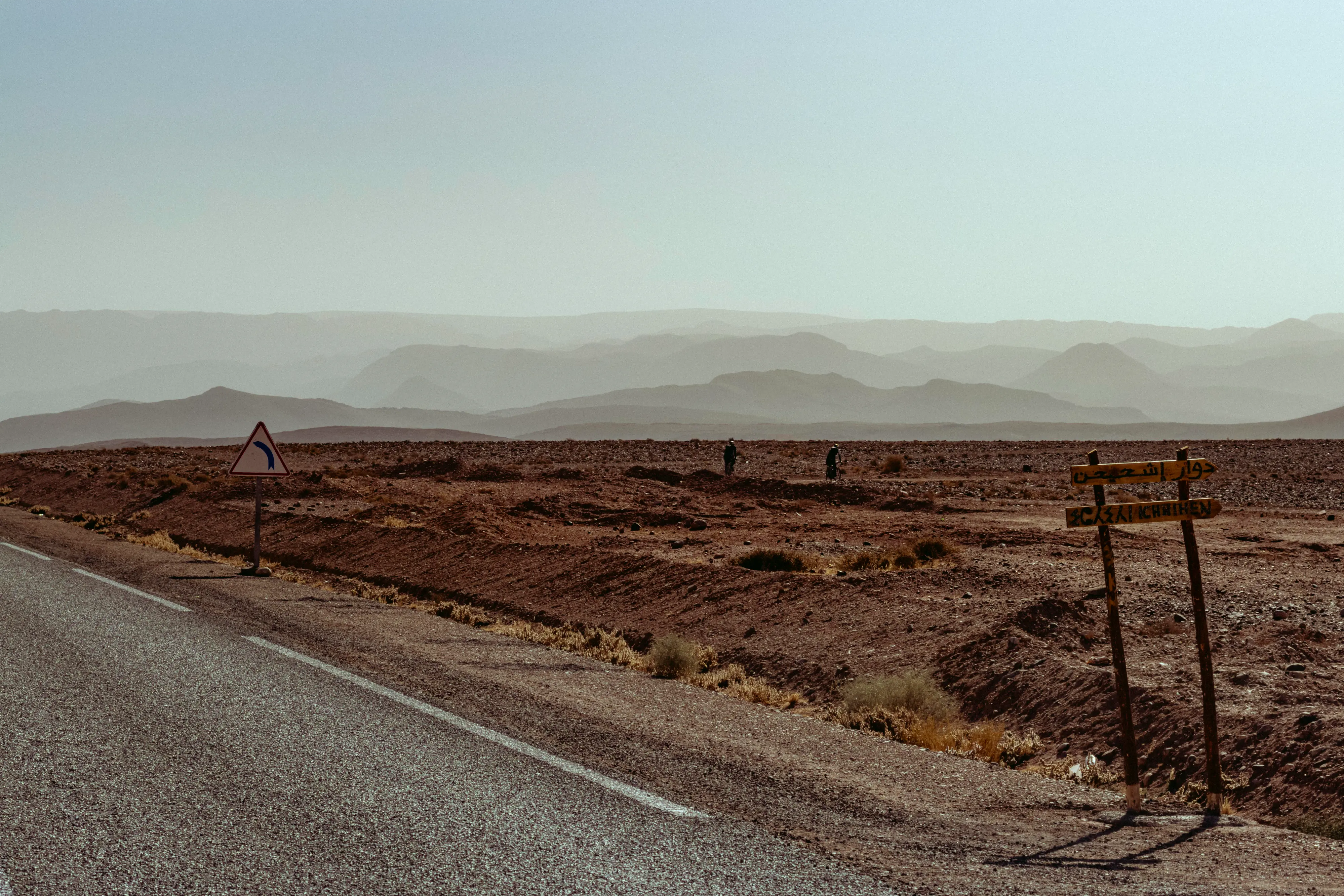 Katharina and Jan with the Anti-Atlas mountains in the background