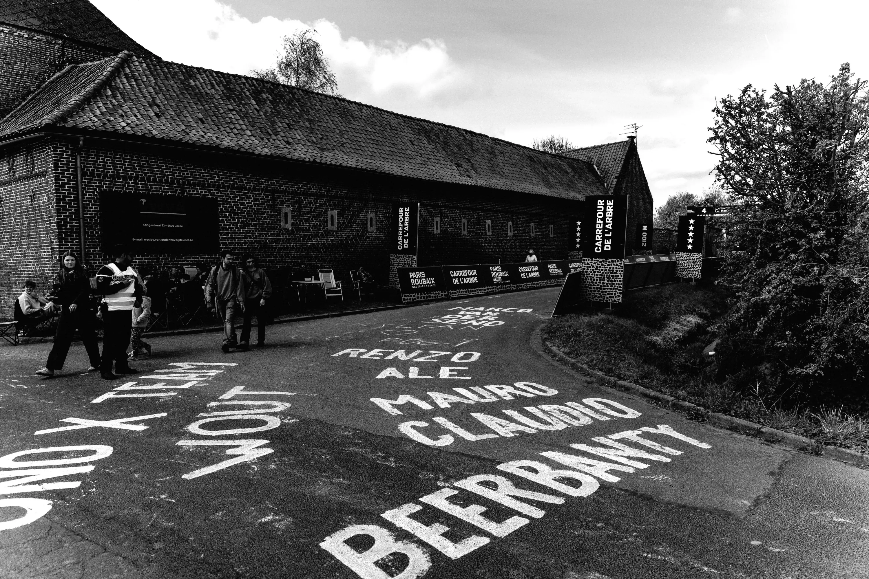 Entrance to the Carrefour de l'Arbre — the last 5-star cobble sector before the finish