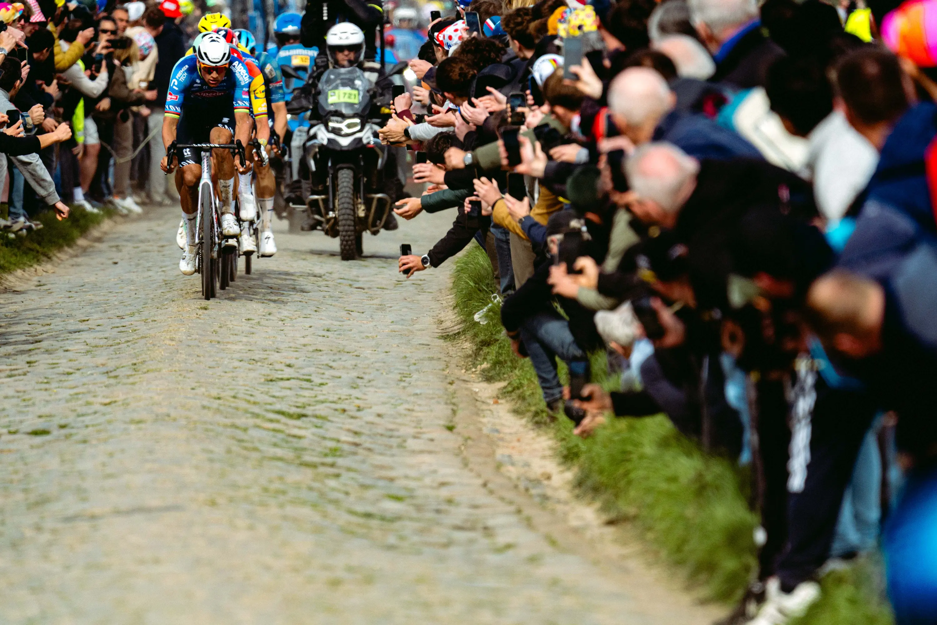 Mathieu van der Poel auf dem Pavé